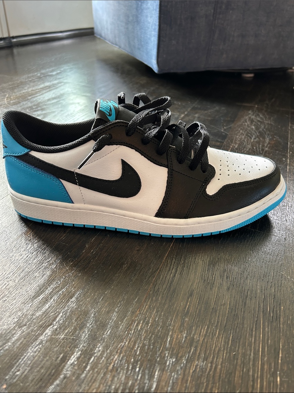 Nike Air Jordan 1 Retro OG ‘UNC’ Men’s Low-Top Sneakers - Black/White/Blue Teal - Picture 2 of 7